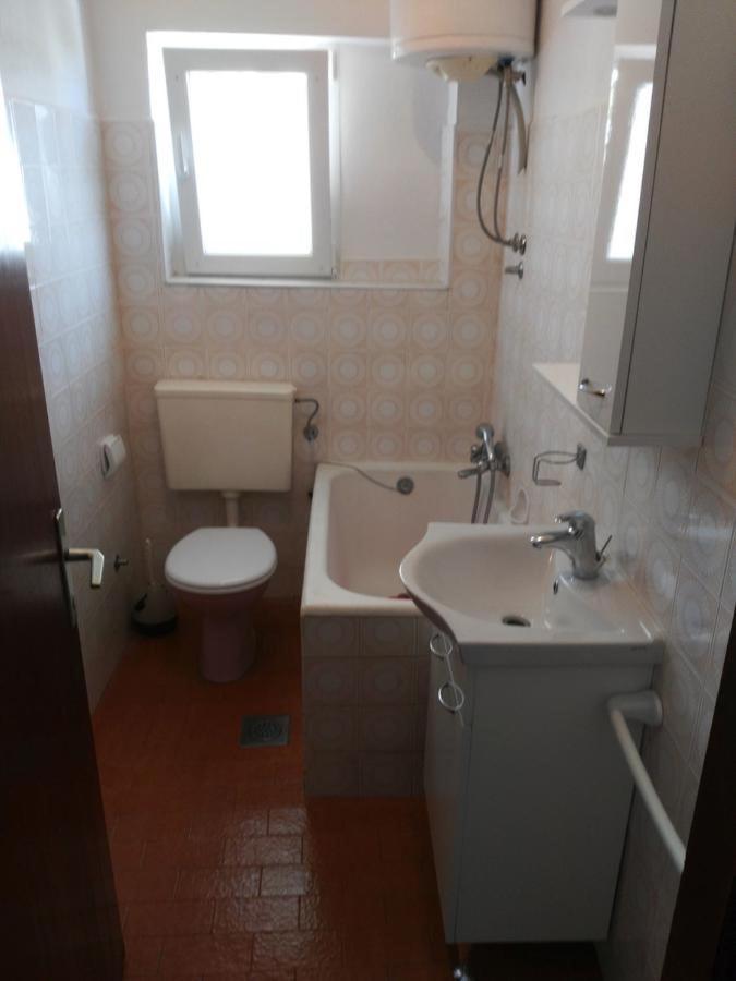 Apartmani Karuza Novalja Exterior foto